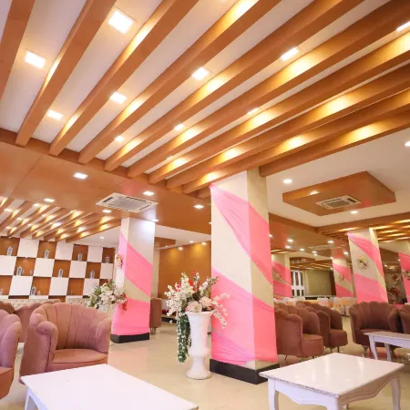 Hotel Wedlock Sector 47