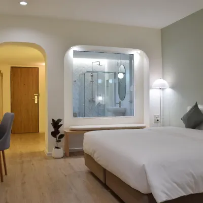 บ้านกระรอก โรงแรมใกล้จามจุรีสแควร์