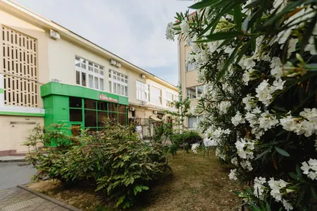 Helix Hotel (Хеликс Хотел)