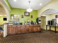 Days Inn by Wyndham Troy - breakfast