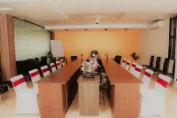 Hotel Vaishnavi Heights - Motels