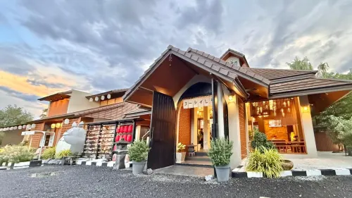 COZY SHIROI RESORT Các khách sạn ở Nang Rong