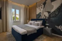 Bella Vita Apartments - 4-Star