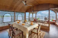 Kumarakom Lake Resort - 5-Star