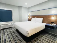 AmericInn by Wyndham Rawlins โรงแรมในรอว์ลินส์