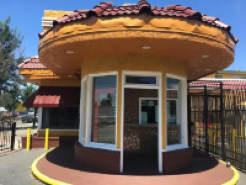 哈里斯汽車旅館