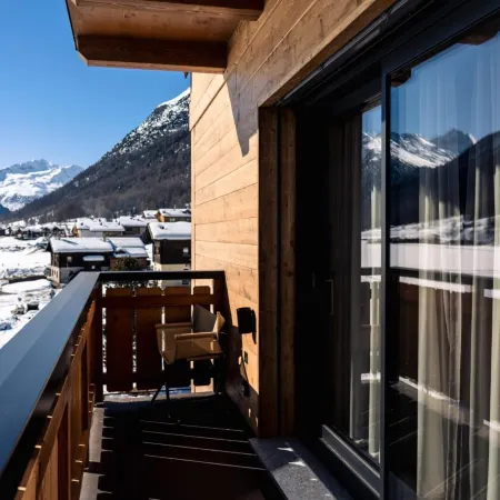 Paradise Lodge