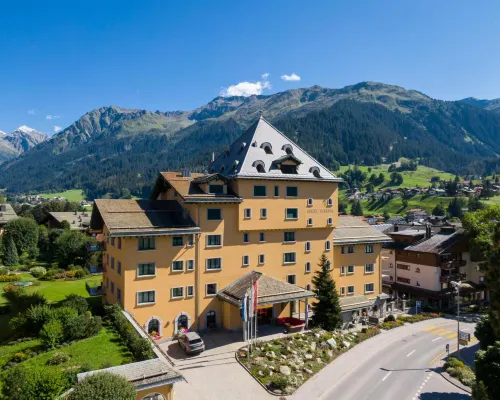 Hotel Vereina Hotels near Pischabahn