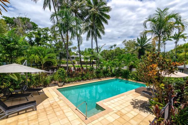 Tropical Reef Apartments