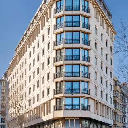 Point Hotel Taksim Отели рядом с достопримечательностью «Стадион «Водафон Парк»»