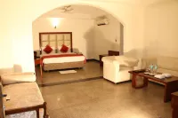 Lavanya Hotel- Near Alipur, Delhi - Motels