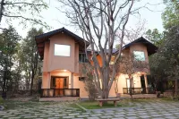 NidhiVann Wellness Retreat Resort Pench - breakfast