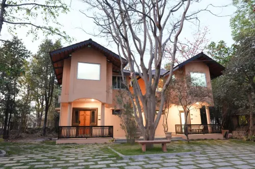 NidhiVann Wellness Retreat Resort Pench - breakfast