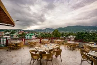 Hotel Square One by d'Polo Dharamshala - جاكوزي
