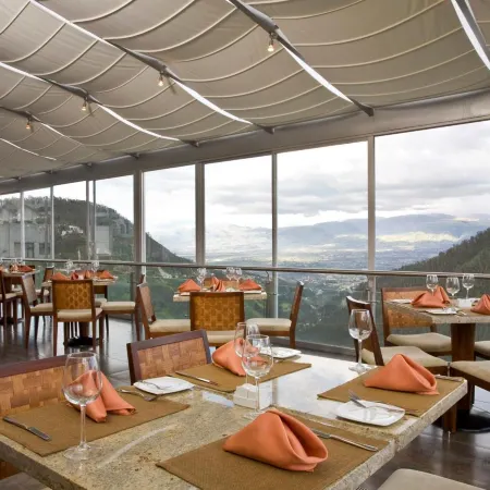 Hotel Stubel Suites & Cafe