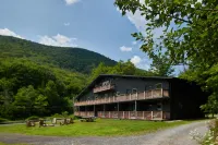 Catskill Seasons Inn - Pysäköinti