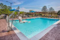 Holiday Inn Express & Suites Covington
