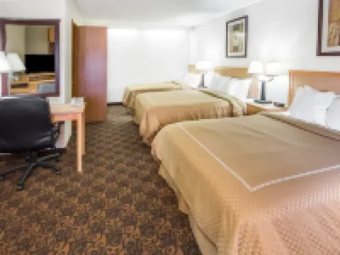 Days Inn by Wyndham Black Bear Hotels in Salem