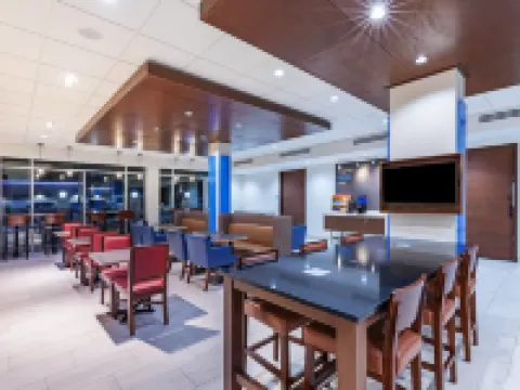 Holiday Inn Express & Suites Parsons by IHG Hoteles en Parsons