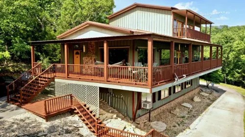 Beaver Lake Cottages Hotels in Township 1