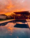 Charm Lodge - piscina