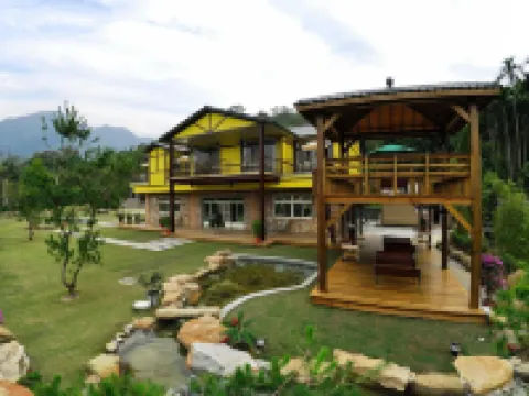 Peach Villa Hotels near Xitou Monster Village