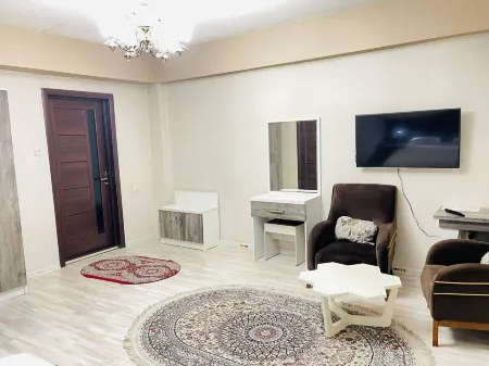 Sakho Hotel-Hostel (Сакхо Отель-Хостел) Отели рядом с Аэропорт Душанбе