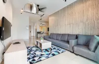 Seasons Luxury Apartment By UHA Hotel a Larkin