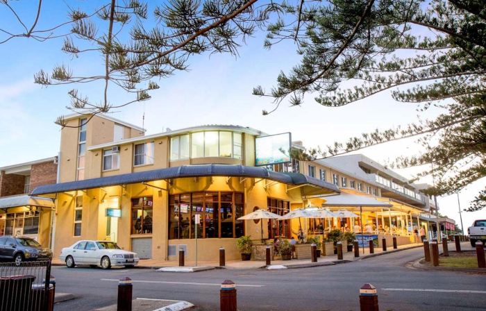 Seabreeze Beach Hotel