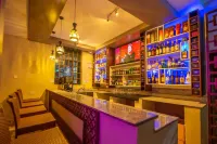 Kings Premier Inn - bar