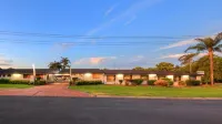 James Street Motor Inn Hotel a Redwood