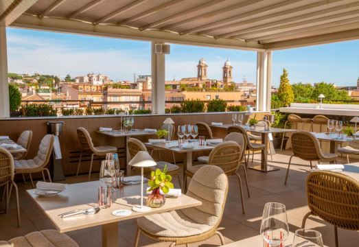 더 퍼스트 로마 아르테 루프탑 테라스 전경