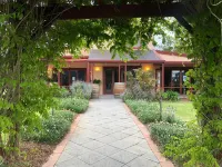 Nightingale Villas Hotel a Broke