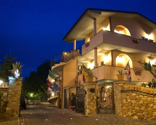 Hotel Louis II Hotels in Ciampino
