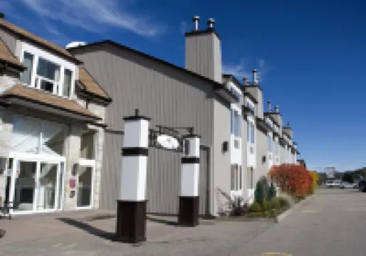 Hotel Vacances Tremblant Hotels near Edge