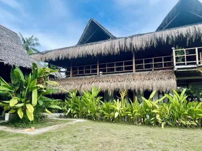 Siargao Sunflower Suites Hotels in 