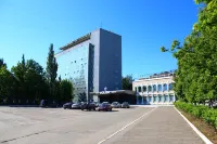 Volga Hotel Complex - parkir