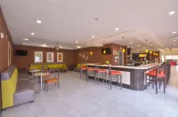 Hilton Garden Inn Fayetteville - bar