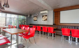 Anzhela-Lantana Hotel