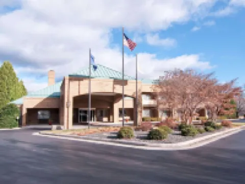 コンフォート スイーツ イン アット リッジウッド ファーム セーレムのホテル