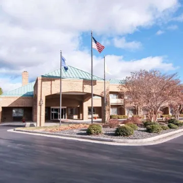 Comfort Suites Inn at Ridgewood Farm Отели в г. Сейлем