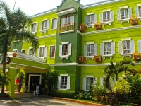 Hotel Camila 2