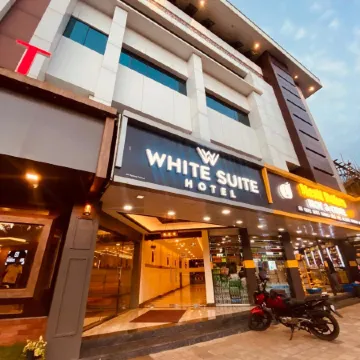 White Suite Hotel