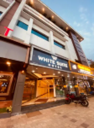 White Suite Hotel