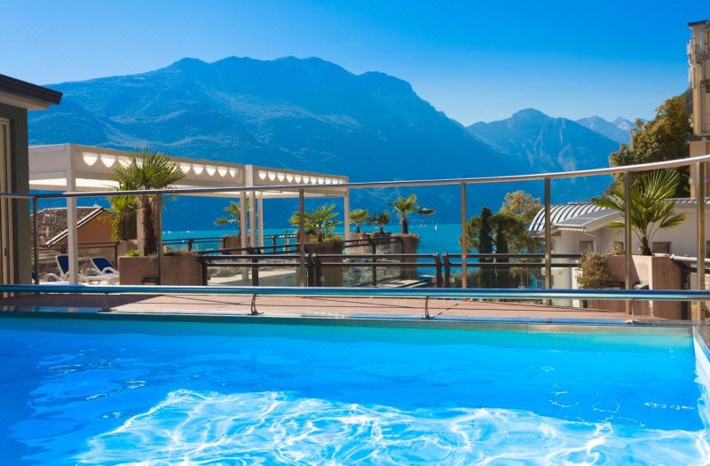 Hotel Europa - Skypool & Panorama photo 2