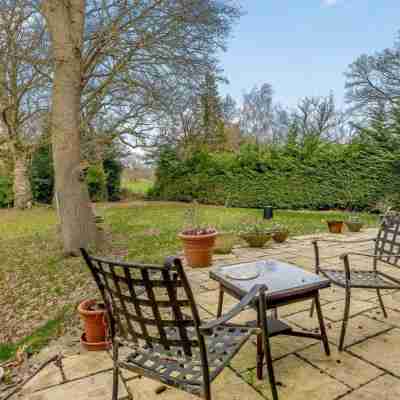 The Kingsley at Eversley Hotel Exterior