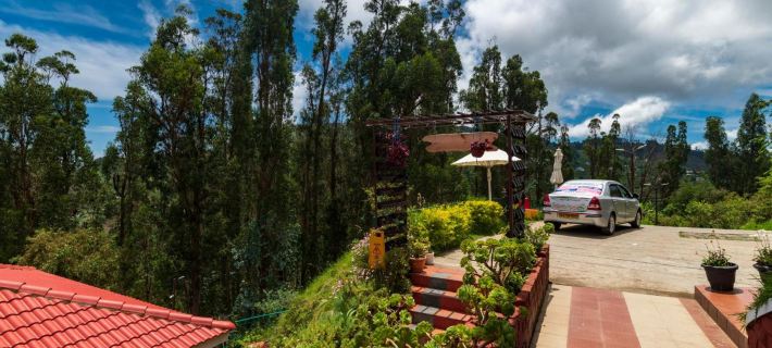 Warmth Hill Crest Hotels in Dindigul