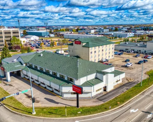 Ramada by Wyndham Nisku Edmonton Airport Hotels in Nisku