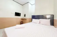 Homestay E Rahayu Anyer RedPartner - parking