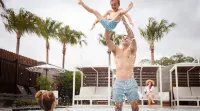 Hilton Jacksonville at Mayo Clinic - مسبح